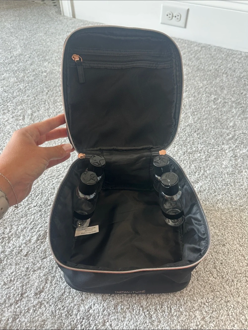 Tartan + Twine black travel